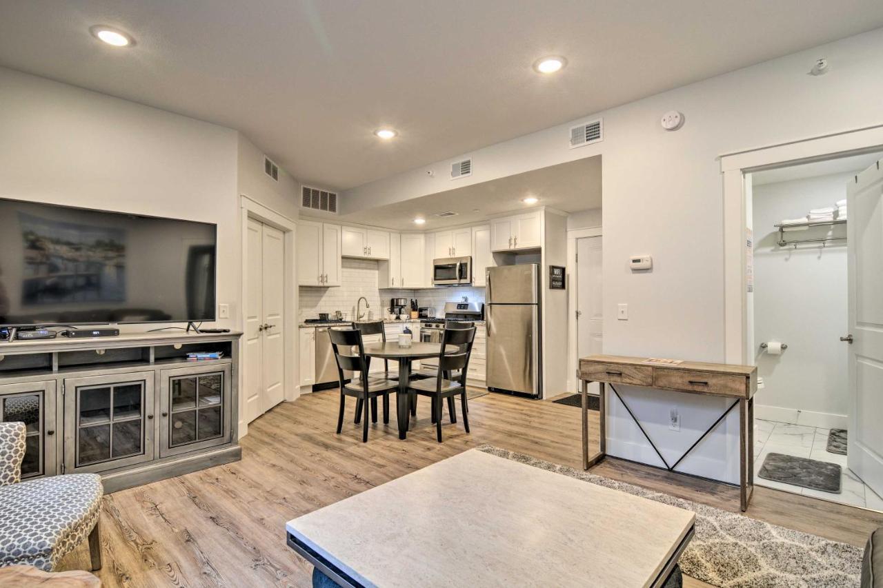 Modern Traverse City Condo About 1 Mi To Bay! Εξωτερικό φωτογραφία