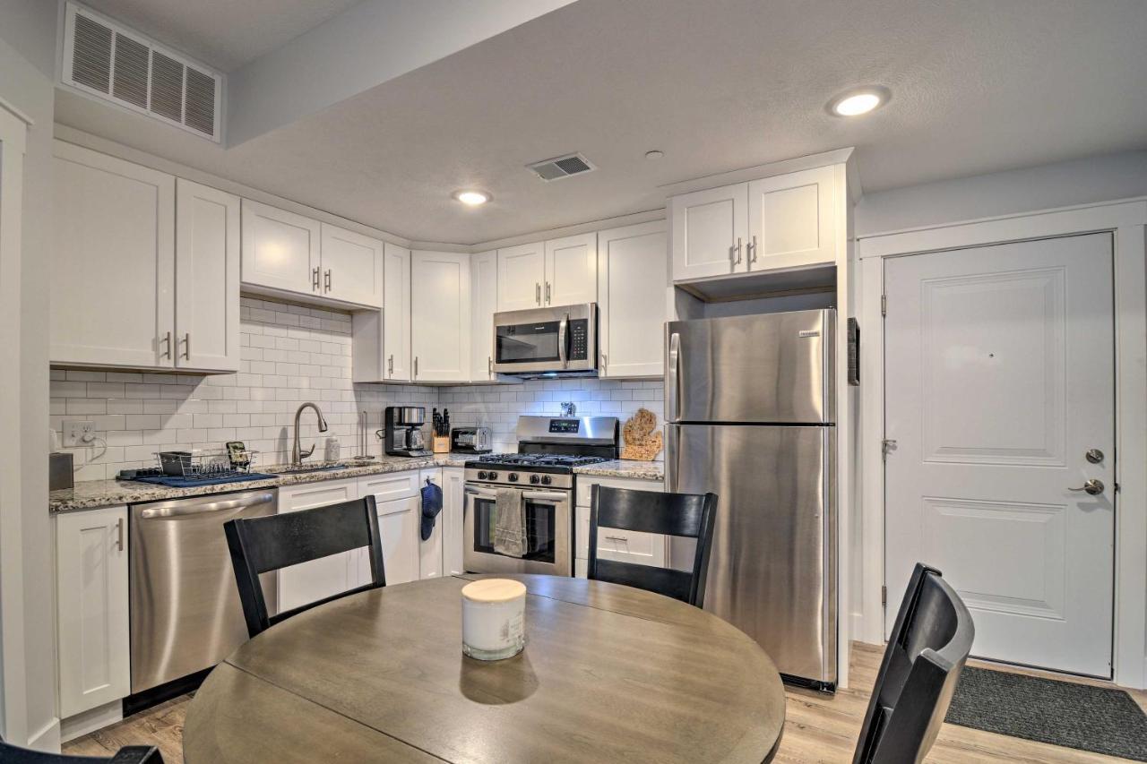 Modern Traverse City Condo About 1 Mi To Bay! Εξωτερικό φωτογραφία