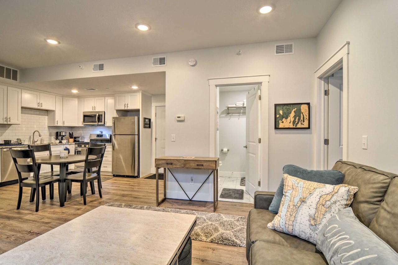 Modern Traverse City Condo About 1 Mi To Bay! Εξωτερικό φωτογραφία